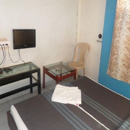 Hotel Abhishek Nashik Exterior foto